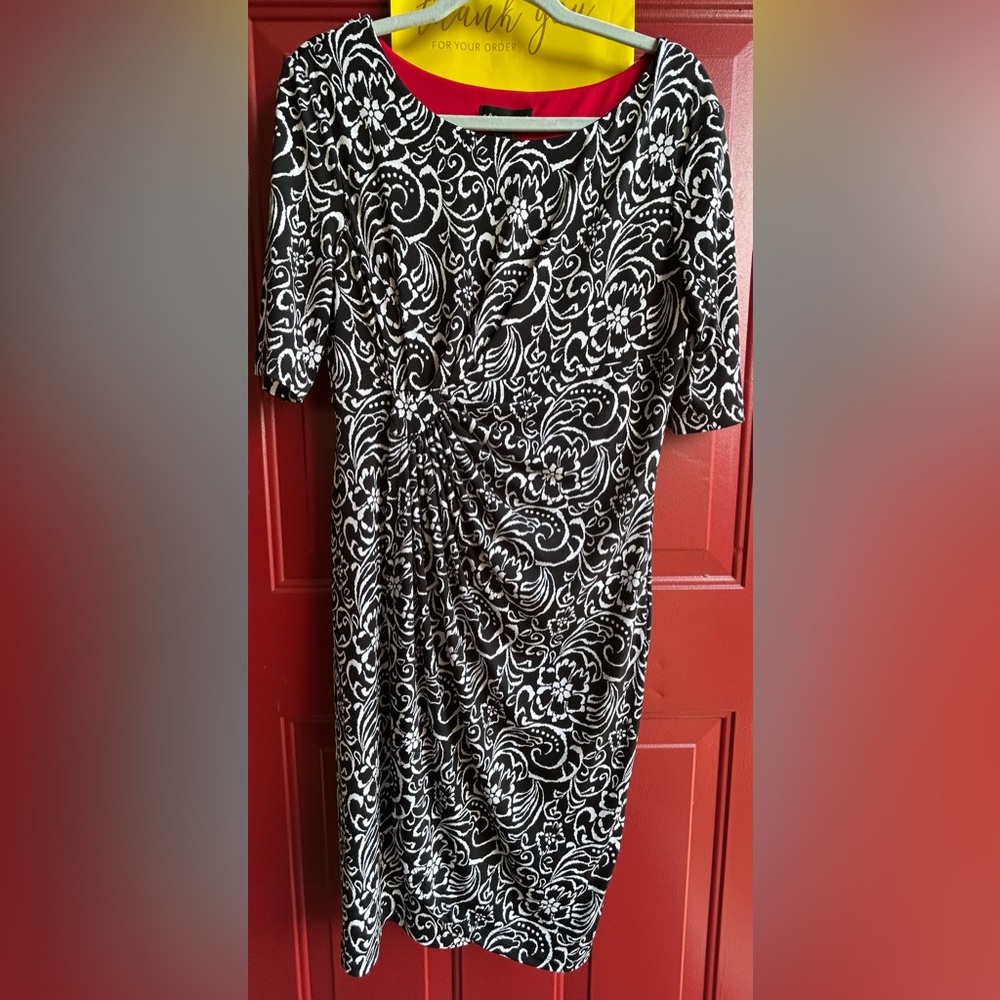 Connected Apparel Black and White Patterned Dress - Women’s - Size 12